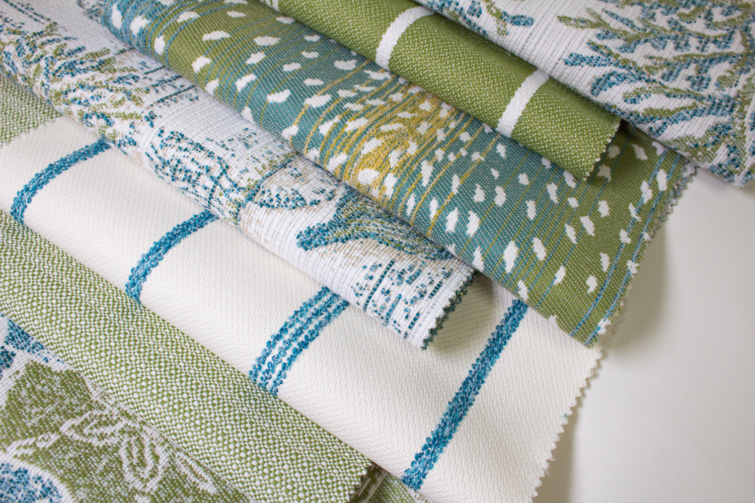 Where Shoreline Style Meets Everyday Performance 🏖️